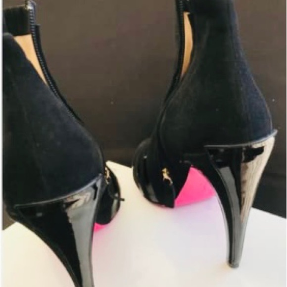 Emanuel Ungaro Black Suede $ Patent Leather Ankle Boots Size 39.5 - Picture 2 of 9